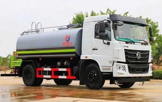 12����ˮ܇�����Xһ�_(t��i)_��(gu��)��12���|�L(f��ng)�A��KL5�G����ˮ܇�S�҃r(ji��)��